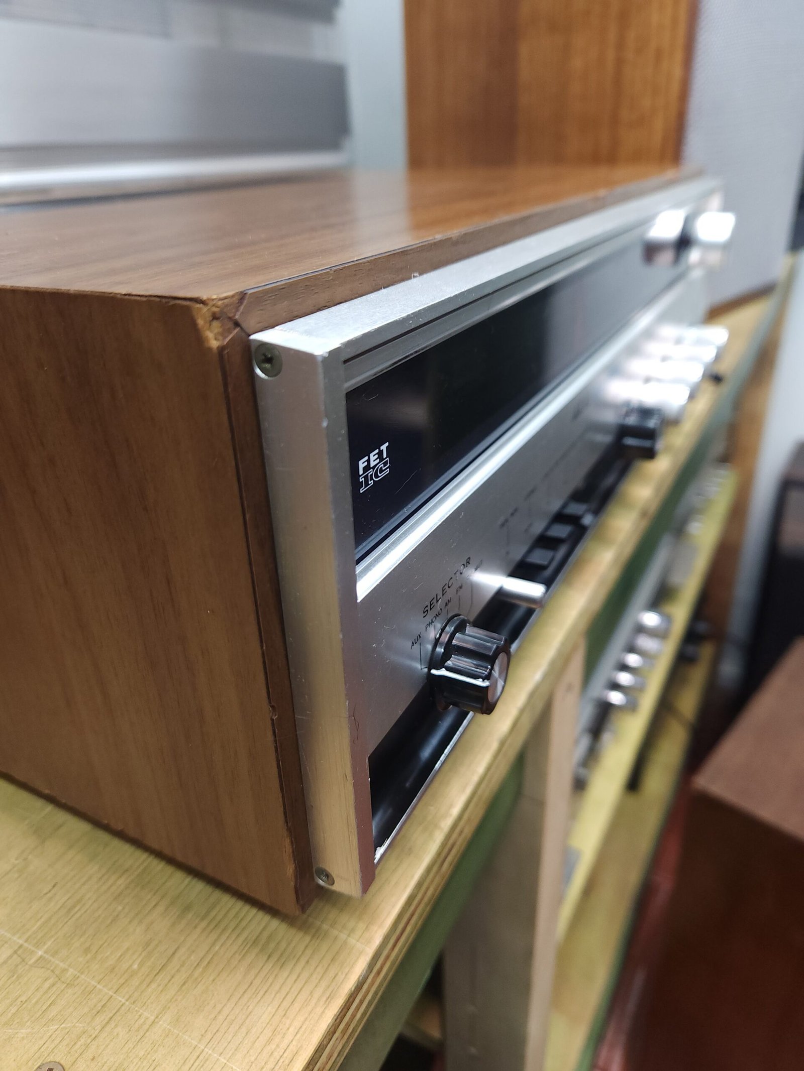 AKAI AA-6600 – Receiver Vintage Hi-Fi Japonés - Imagen 5