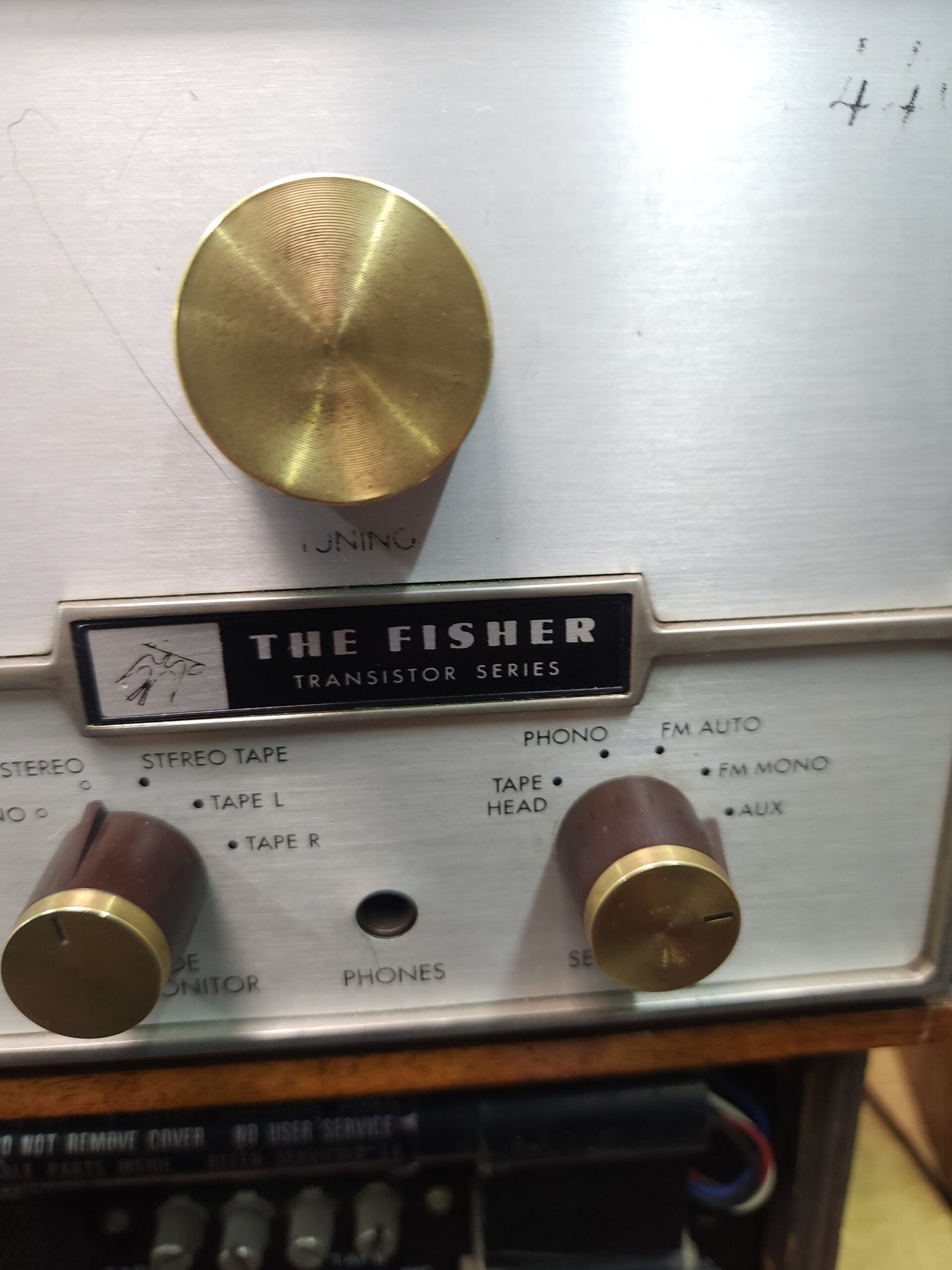 🎛️ The Fisher 440 Receiver - Imagen 3